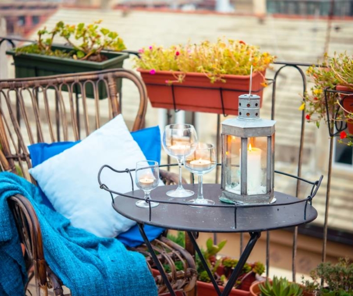 Przygotuj swój balkon na zimę. Co warto zrobić na jesiennym balkonie?