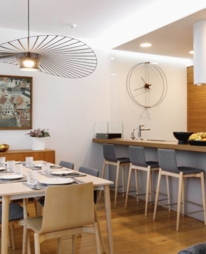 Zobacz, jak wybrać zachwycające oświetlenie do jadalni